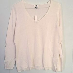 Thin weave v neck sweater
